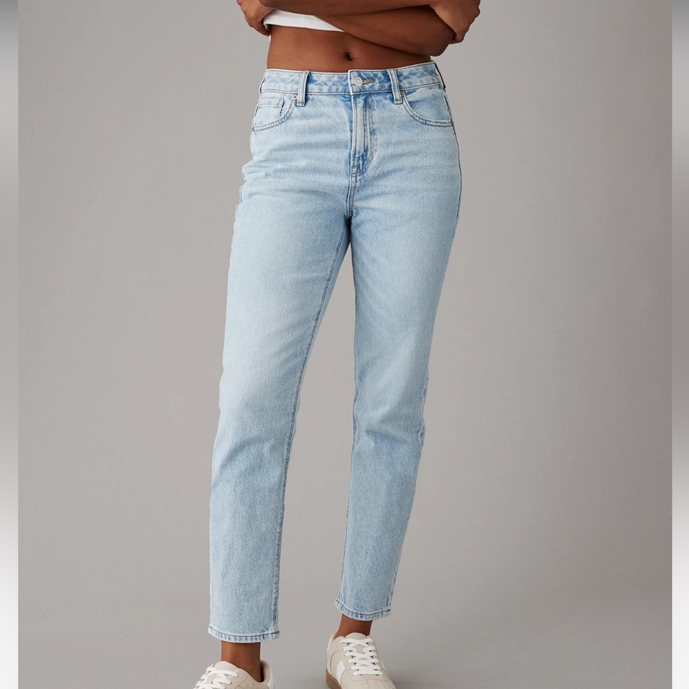 American Eagle strigid jeans 4 short